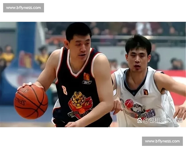 常规赛季精彩对决全面回顾球员表现与球队战略解析 常规赛季精彩对决全面回顾球员表现与球队战略解析